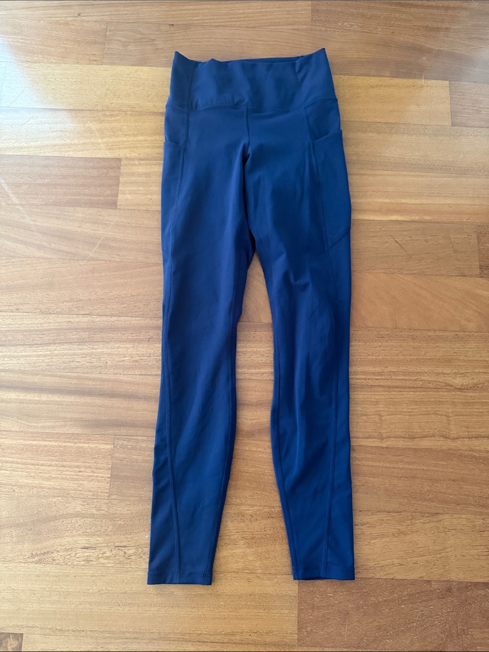 NWOT Navy Blue Fabletics Leggings, size small
